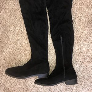 Knee High Black Boots (Tye in Back)